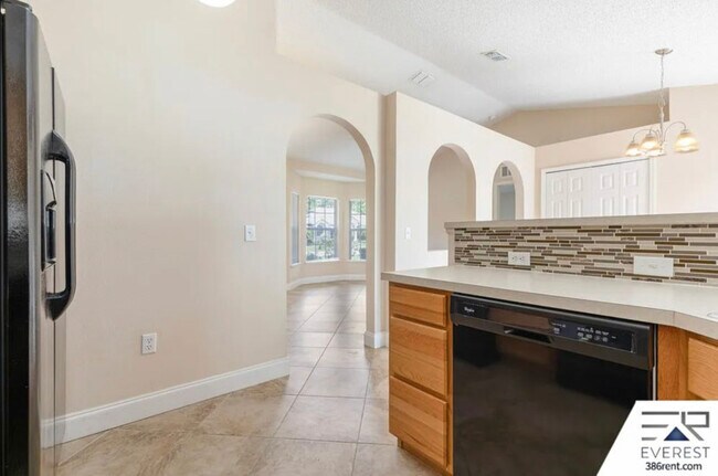 Building Photo - 28 Powder Horn Dr