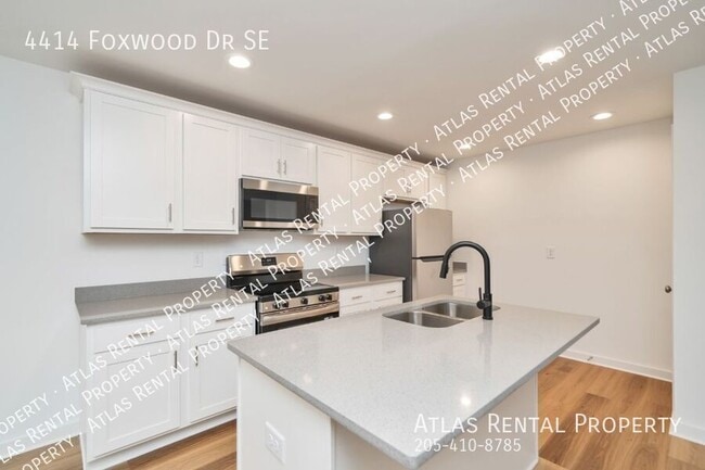 Building Photo - 4414 Foxwood Dr SE