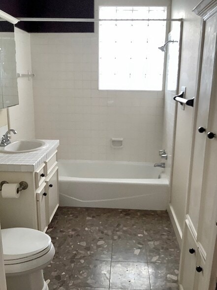 Building Photo - 1322 Harvard St