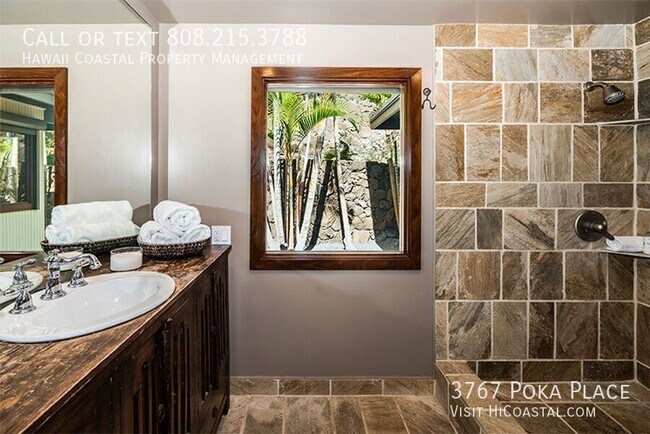 Building Photo - 3767 Poka Pl
