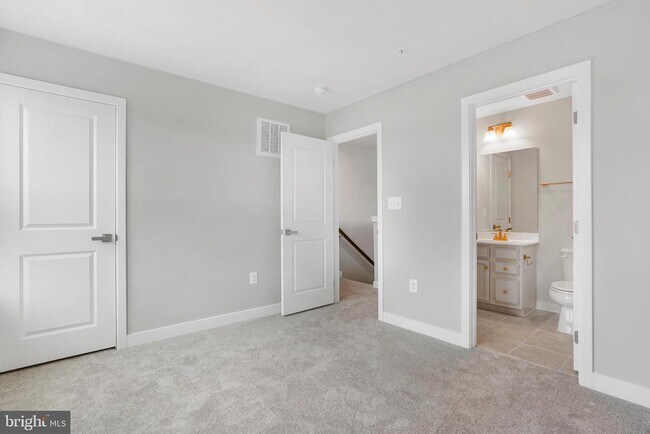 Building Photo - 4770 Towne Square Blvd