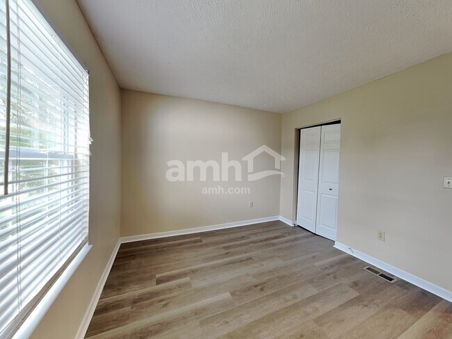 Building Photo - 5691 Levi Kramer Blvd