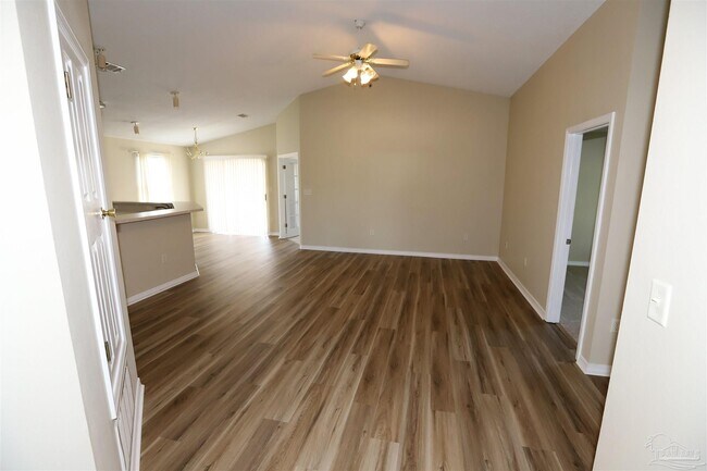 Building Photo - 4100 Spinnaker Pl