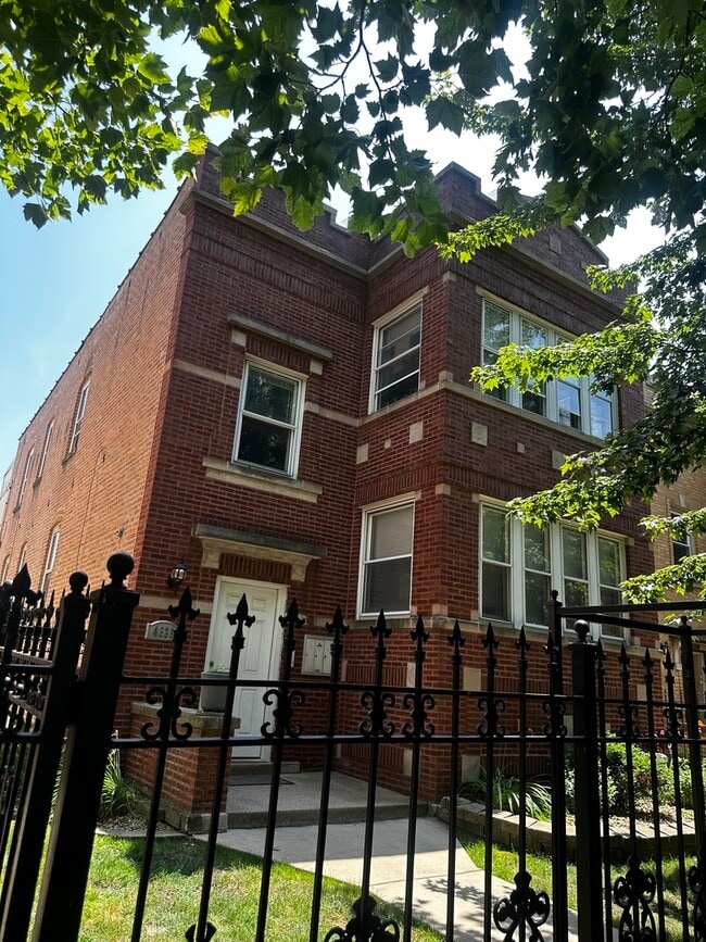 Building Photo - 4825 N Karlov Ave