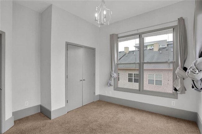 Building Photo - 745 Fountainhead Ln NE