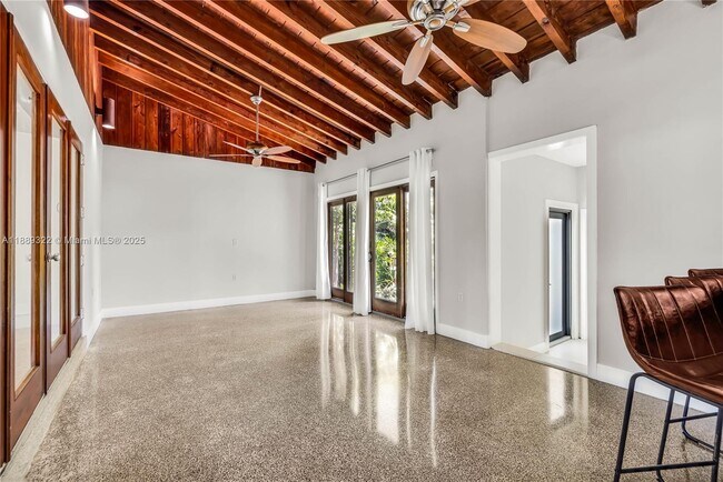 Building Photo - 454 NE 93rd St