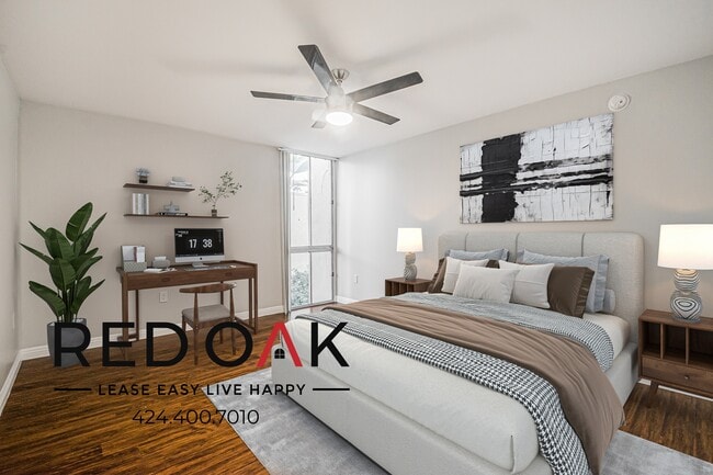 Building Photo - 15101 Magnolia Blvd