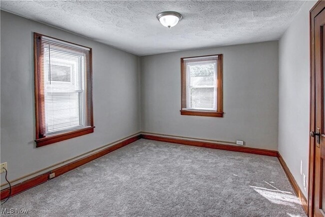 Building Photo - 1513 Treadway Ave