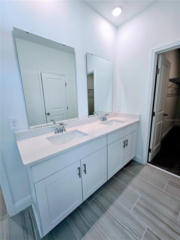 Building Photo - 2232 Hen Rd