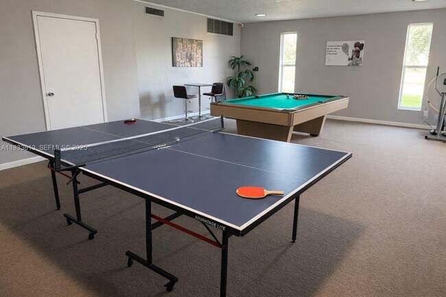 Building Photo - 470 Executive Center Dr