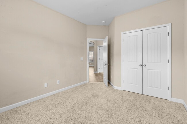 Building Photo - 518 New Hanover Trl