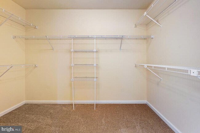 Building Photo - 18529 Heritage Hills Dr