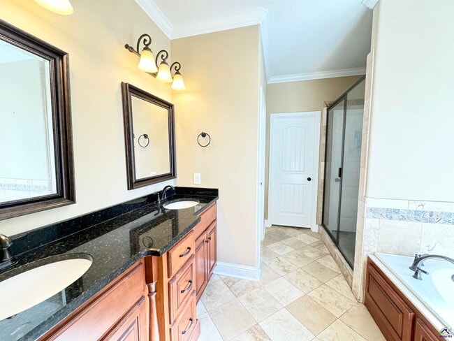 Building Photo - 205 Cheshire Dr