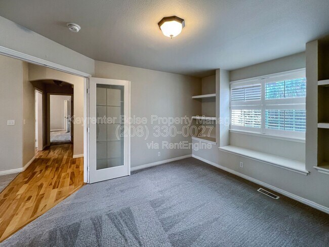 Building Photo - 2403 E Indian Creek Dr