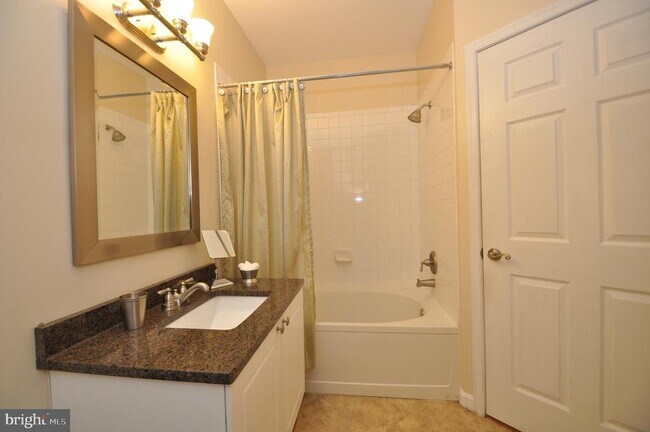 Building Photo - 4550 Strutfield Ln
