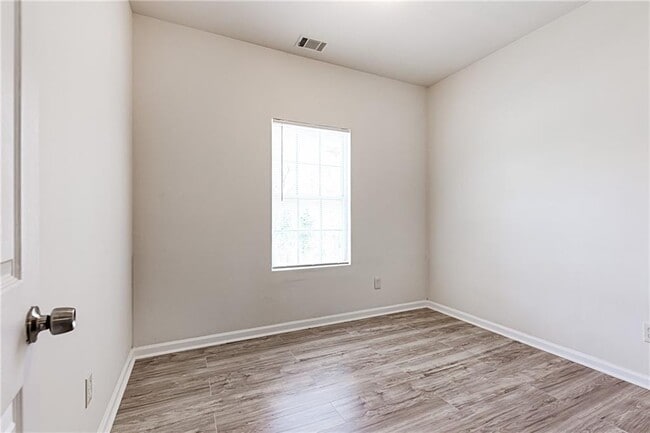 Building Photo - 987 Dimmock St SW