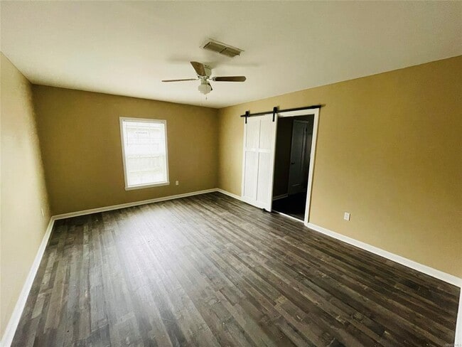 Building Photo - 5716 Bridle Path Ln