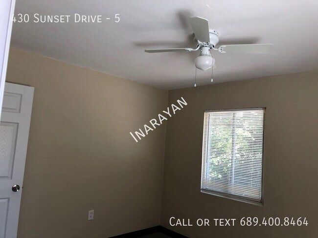 Building Photo - 430 Sunset Dr
