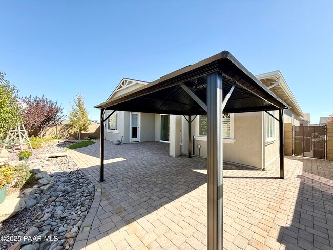 Building Photo - 6832 Claret Dr