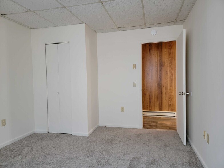 Building Photo - 84 Gross St