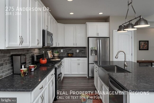 Building Photo - 275 Anderson Dr