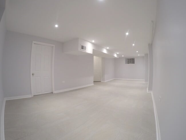 Basement - 12246 S Aberdeen St