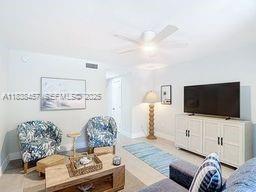 Building Photo - 350 Grapetree Dr