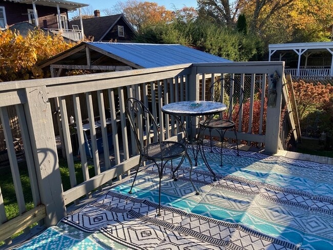 Building Photo - 234 Kennebec St