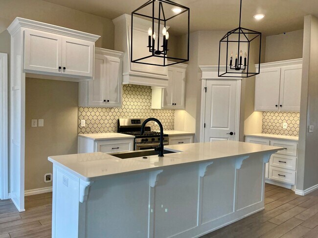 Building Photo - 4 Bed, 2 Bath NW Edmond Home in Deer Creek Schools