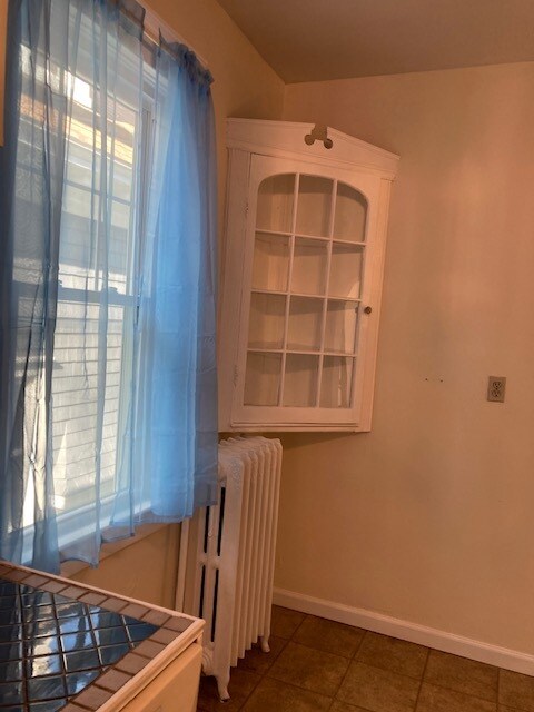 Building Photo - 890 Lancaster St