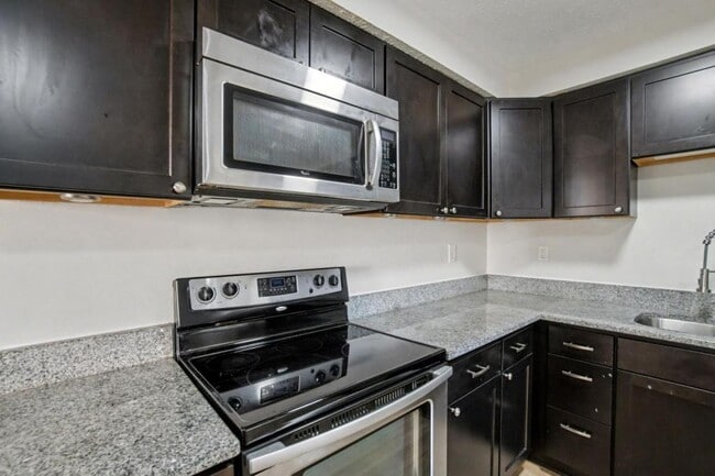 Building Photo - 7882 Lockport Blvd