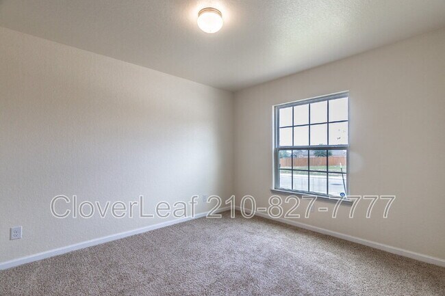Building Photo - 15266 Snug Harbor Way