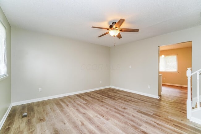 Building Photo - 3044 Bennington Ave