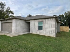 Building Photo - 507 E Mississippi St