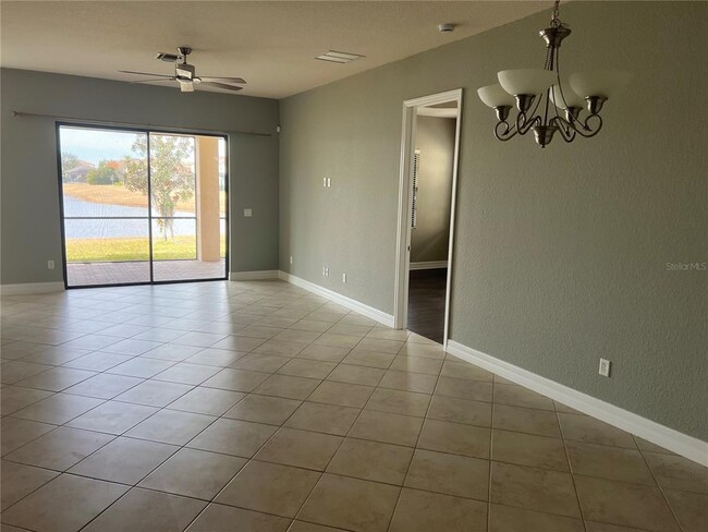 Building Photo - 13124 Woodford St