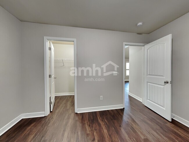 Building Photo - 4 Milo Ct