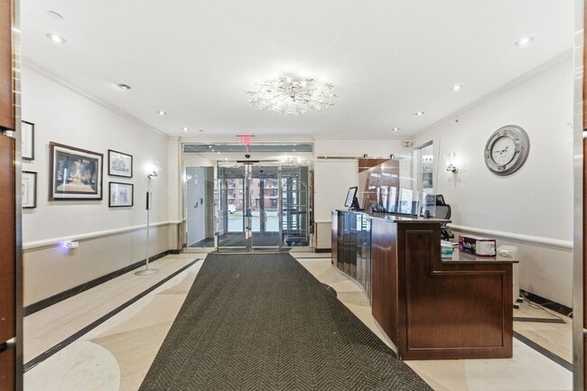 Building Photo - 201 St Pauls Ave