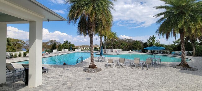Building Photo - 17392 Bal Harbour Dr