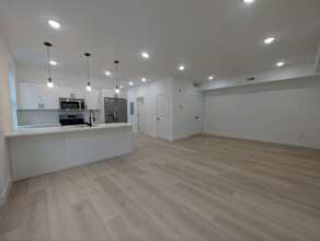 Building Photo - 835 N 63rd St