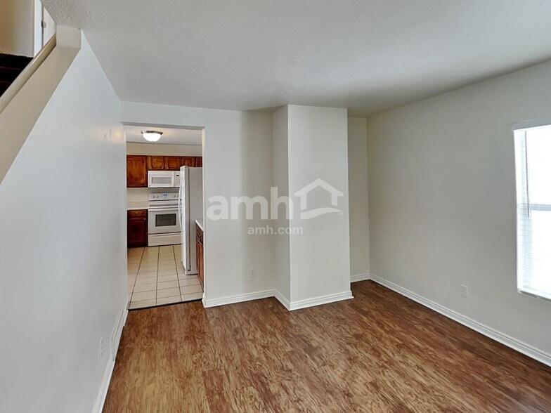 Building Photo - 1220 Lewis Peak Dr