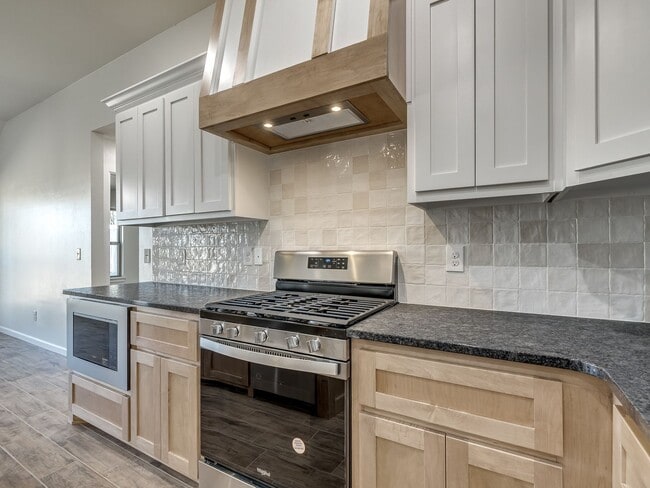 Building Photo - New Home in Azalea Farms!