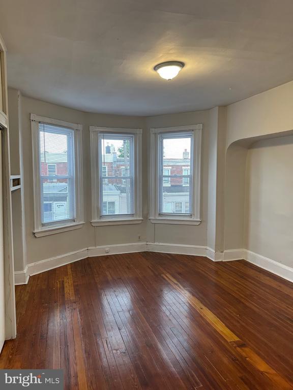 Building Photo - 135 W Courtland St