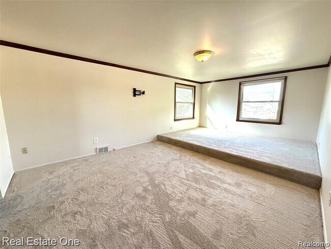 Building Photo - 26211 Simone St