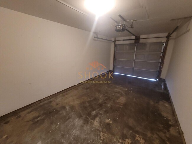 Building Photo - 2712/2714 Plaza Ln