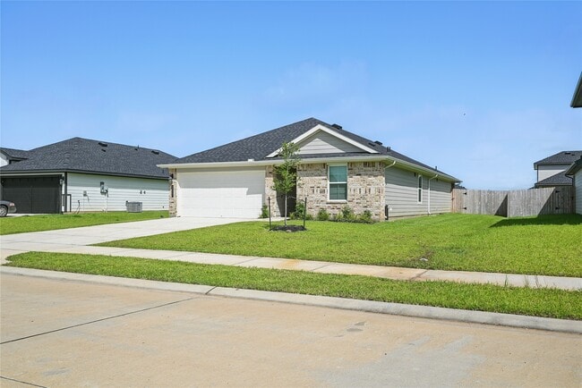 Building Photo - 2227 Laurel Bloom Ln
