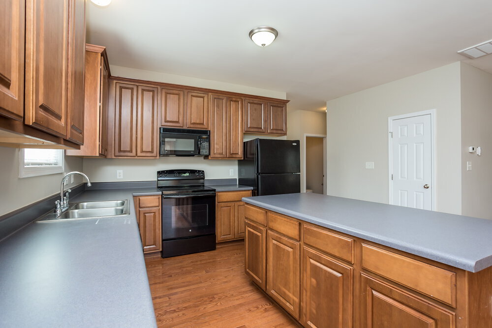 Building Photo - 200 Willowbrook Cir