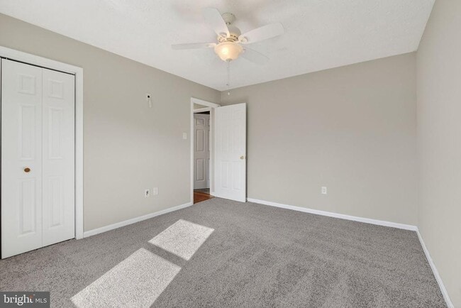 Building Photo - 8813 Francesca Dr