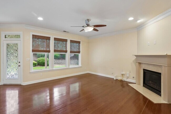 Building Photo - 1641 Danbury Parc Pl