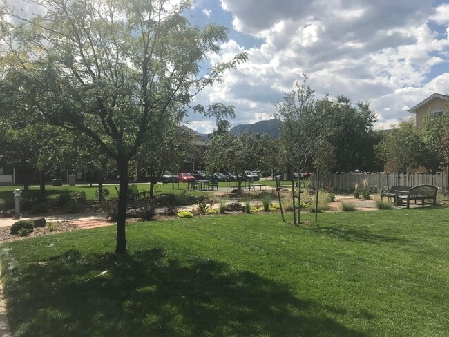 Building Photo - 2 Bed 2 Bath Condo With Mountain Views In Recently Developed Steel Yards Neighborhood.
