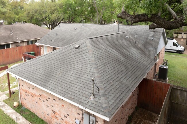 Building Photo - 8335 Langdon Ln